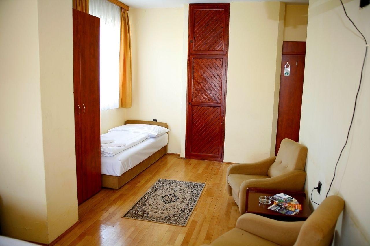 Hotel Bara Junior Budapest