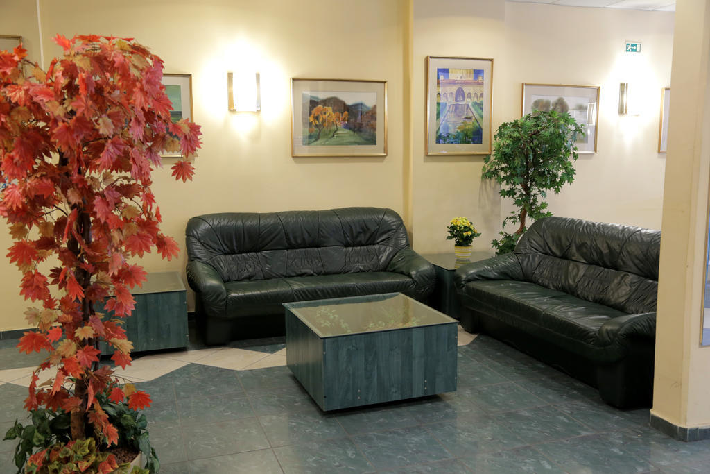 Hotel Bara Junior